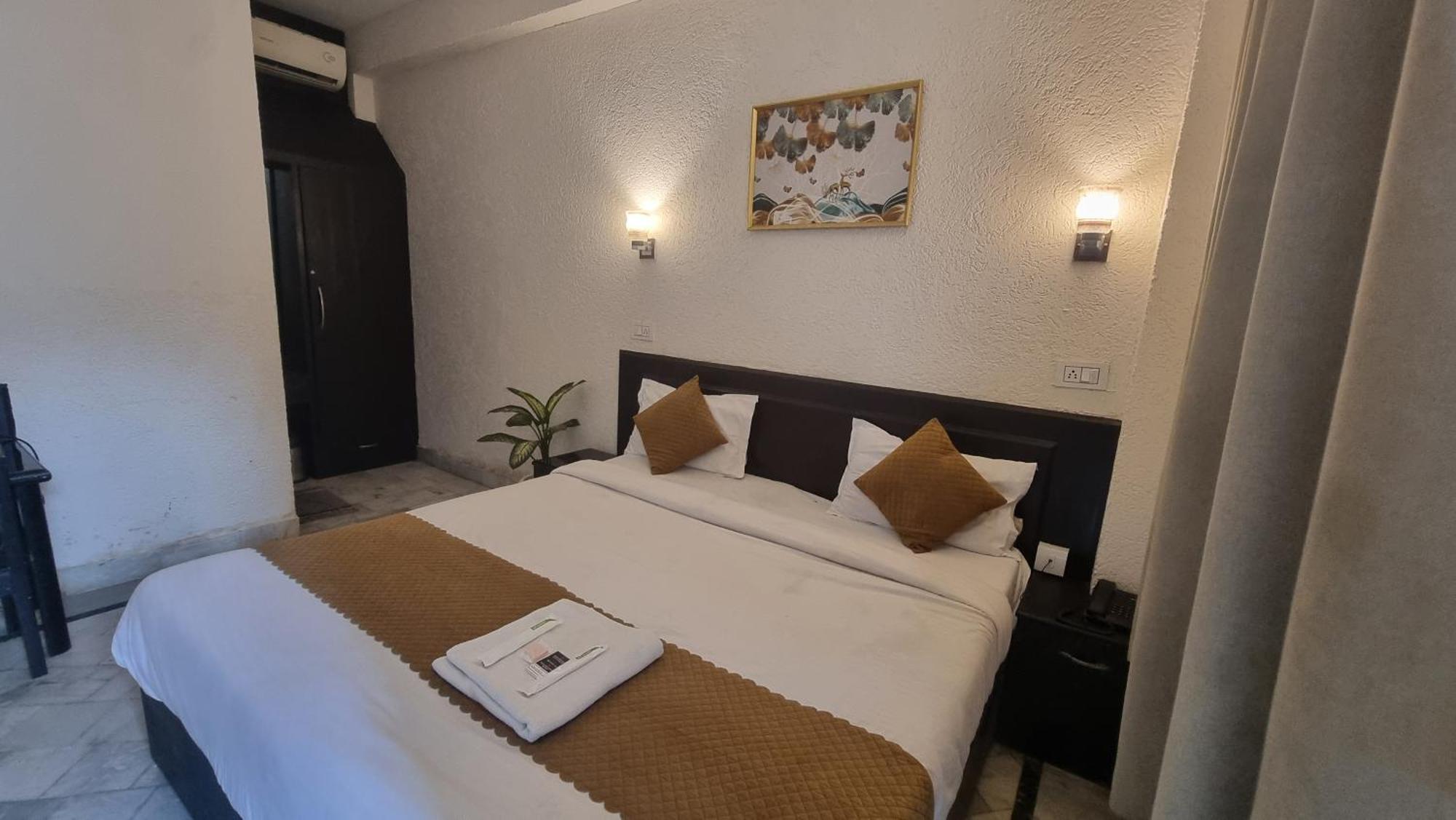 Praana Wellness Resort By Around Stays Rishīkesh Buitenkant foto