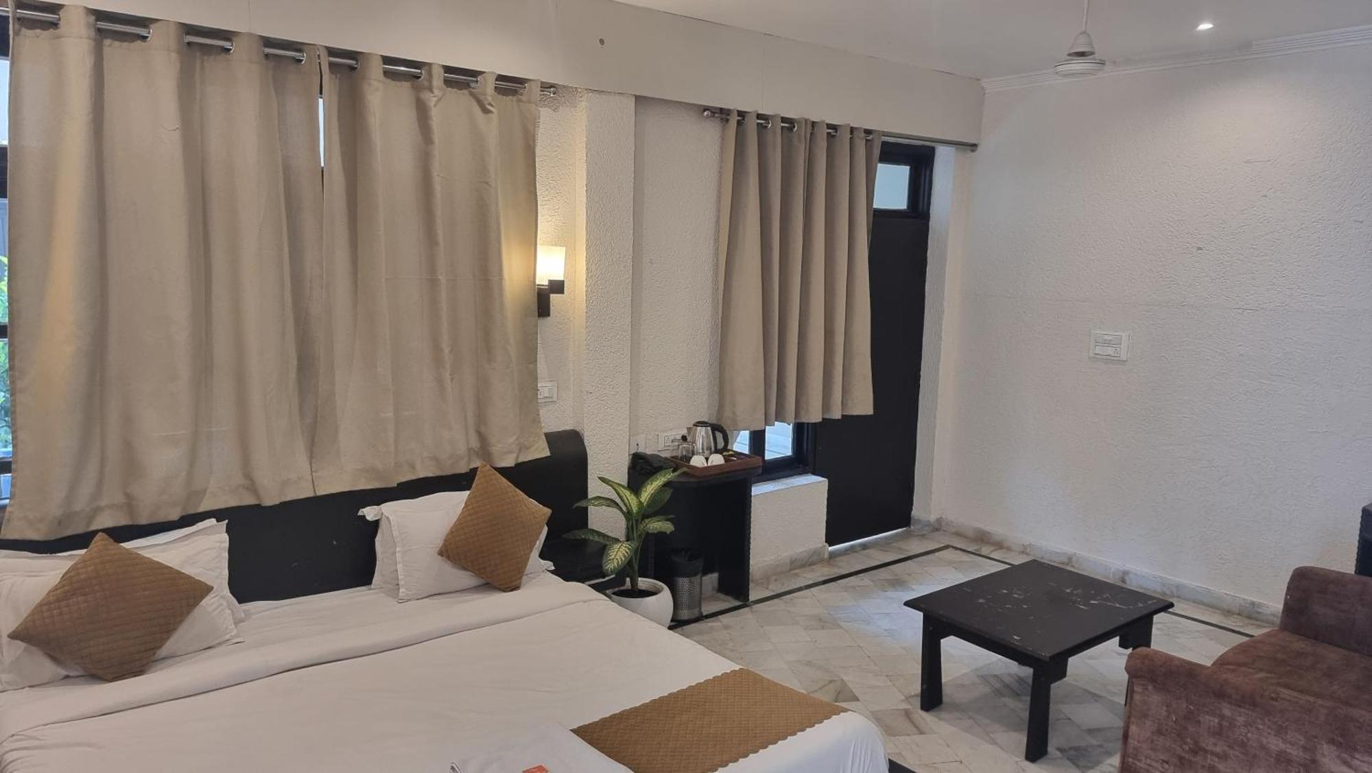 Praana Wellness Resort By Around Stays Rishīkesh Buitenkant foto