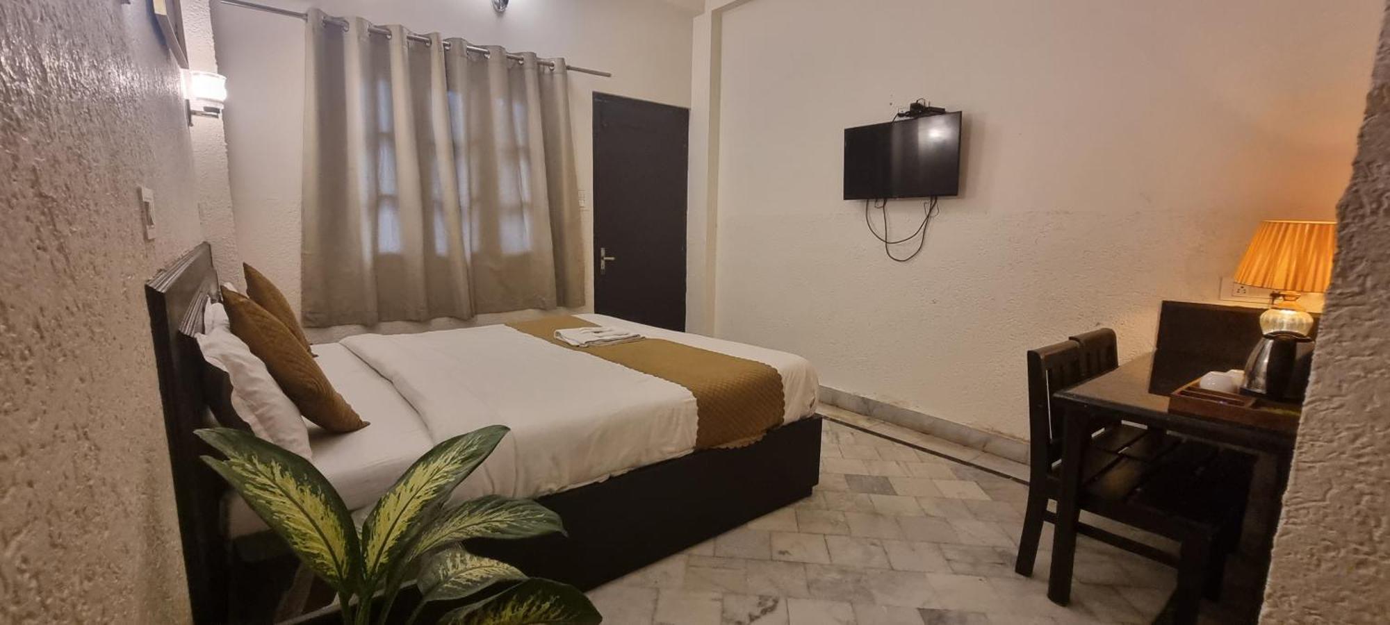 Praana Wellness Resort By Around Stays Rishīkesh Buitenkant foto