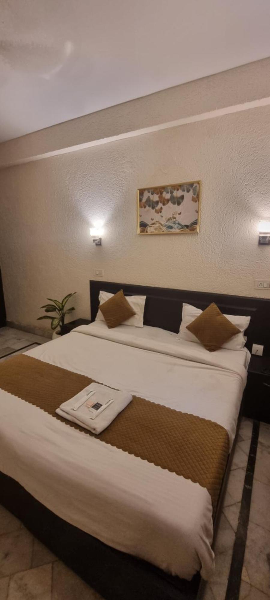 Praana Wellness Resort By Around Stays Rishīkesh Buitenkant foto