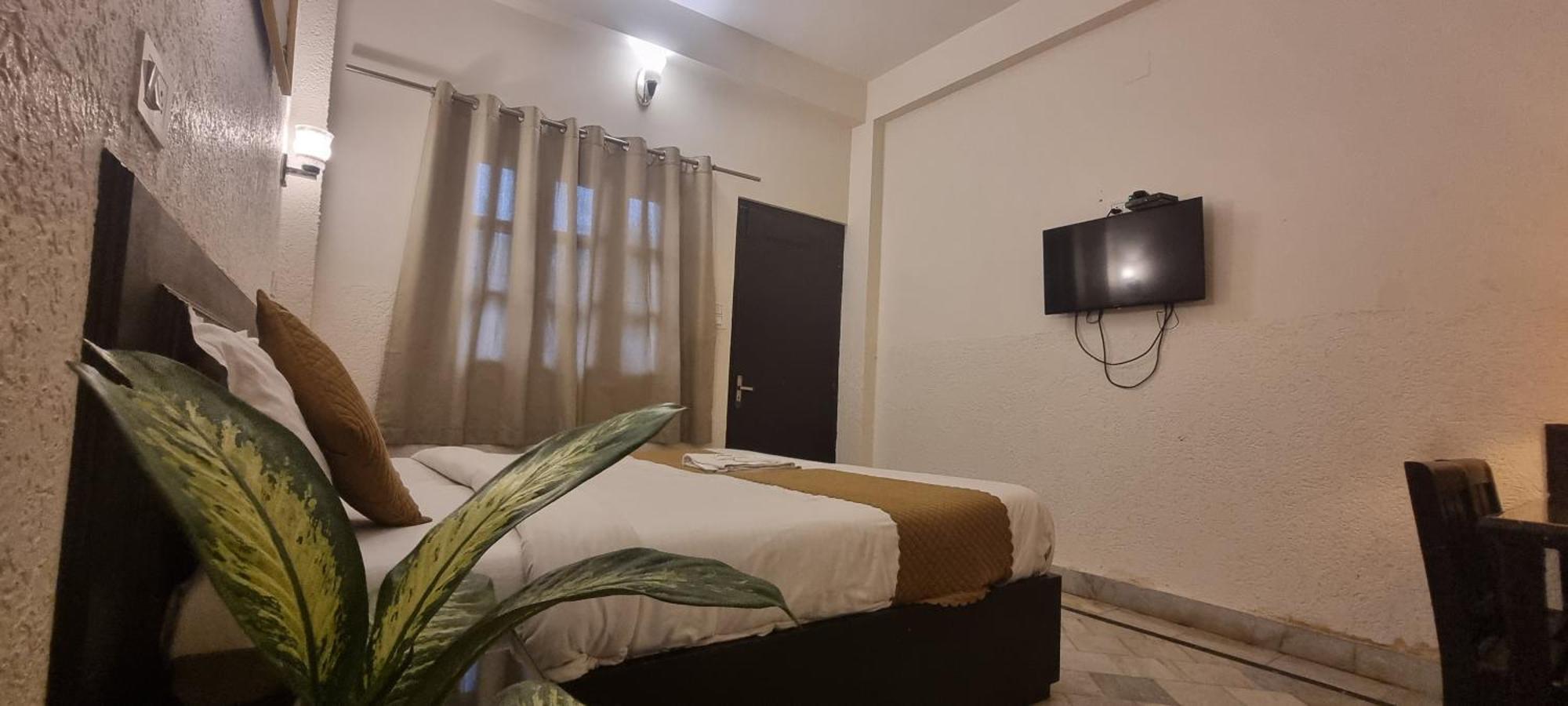 Praana Wellness Resort By Around Stays Rishīkesh Buitenkant foto